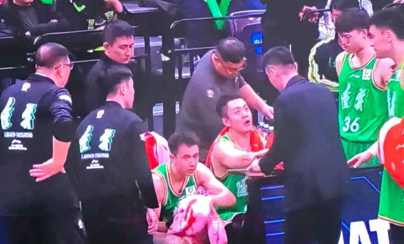 CBA-赵继伟首秀轰24+7姜宇星10分 辽宁力克新疆